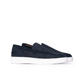 Měkké semišové slip-on boty pro muže.