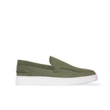 Měkké semišové slip-on boty pro muže.
