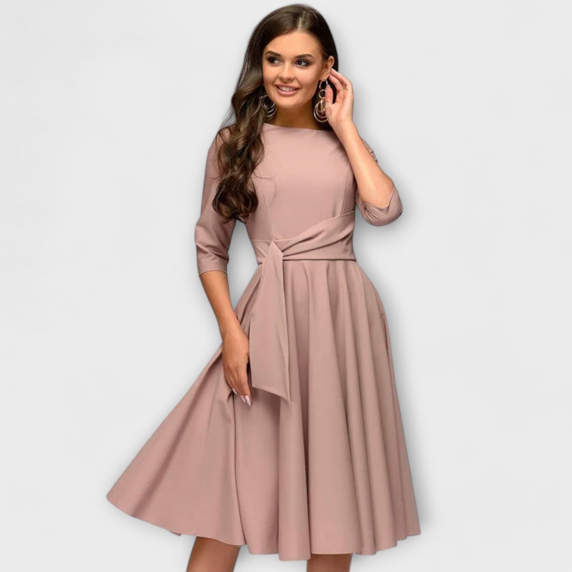 Elegantní šaty ve stylu swing