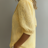 Martina – Elegantní halenka s jemným květinovým vzorem