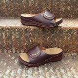 Joanna | Minimalistické slip-on sandály